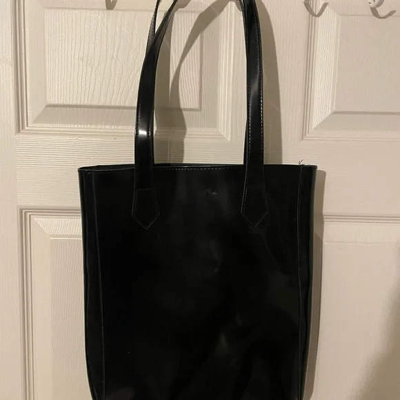 GIVENCHY Glossy Patent Leather Tote in Black - Picture 3 of 4